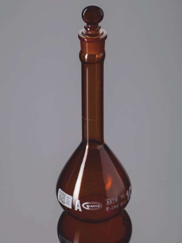 Flask, Volumetric, Amber, CLASS A, QR Coded, Serialized, Calibrated at 20°C QR.134.536.01A